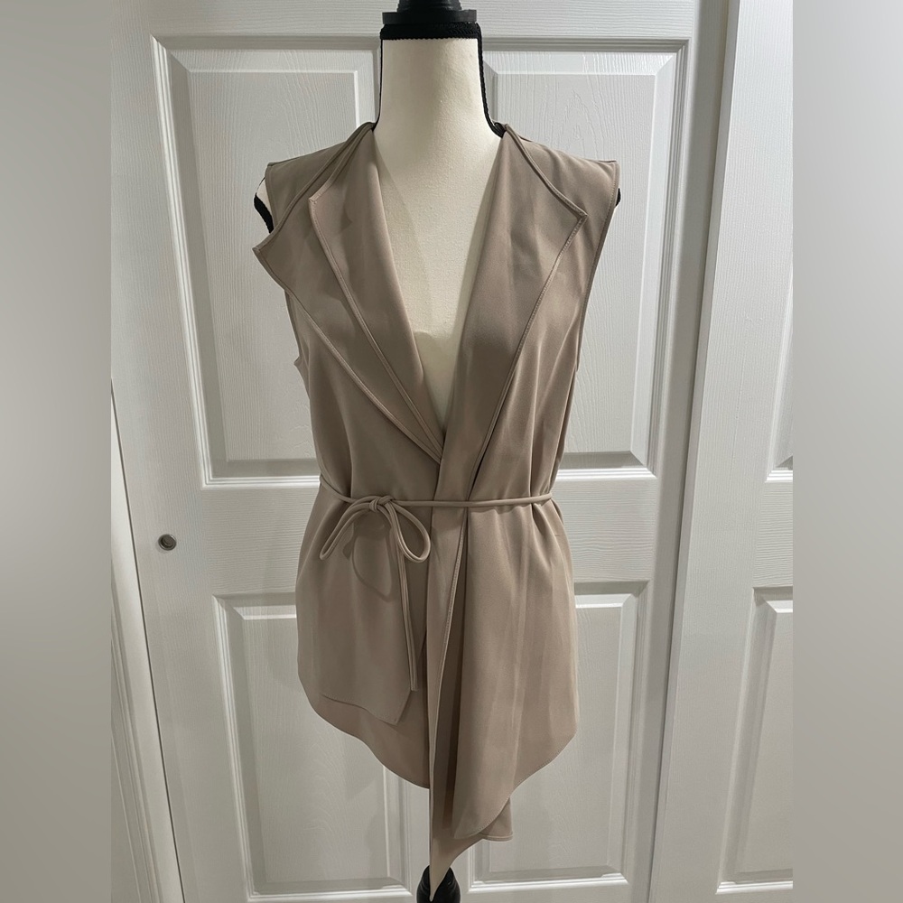 Zara Women’s - Tan Vest